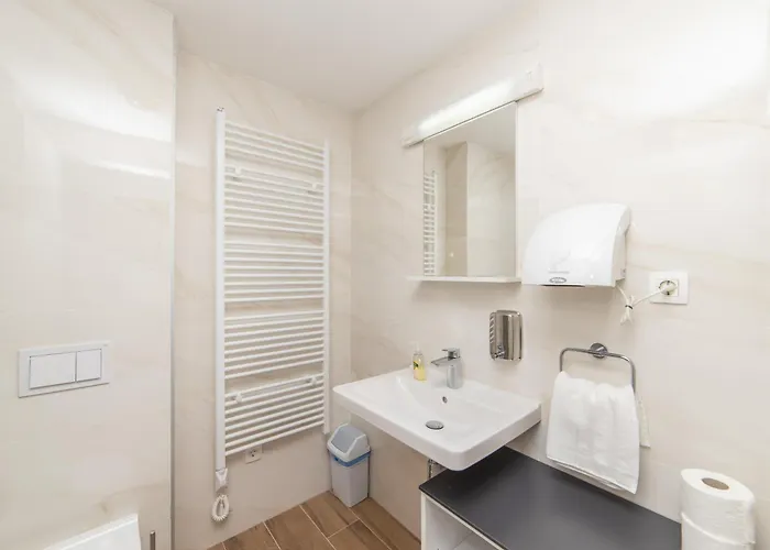 Inamore Hotel apartamentowy Gradac (Split-Dalmatia)
