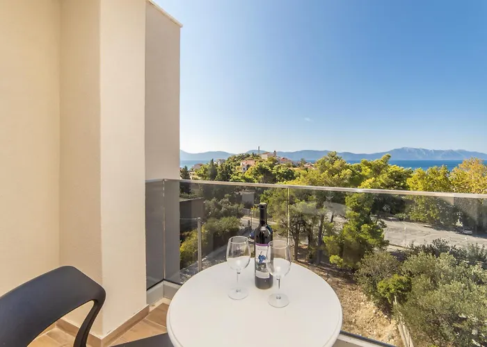 Inamore * Gradac (Split-Dalmatia)