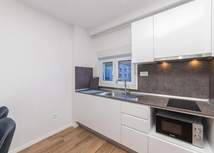 Inamore Apartmanhotel Gradac