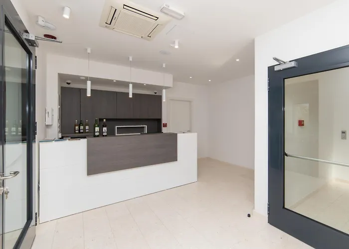 Inamore Apartmanhotel *